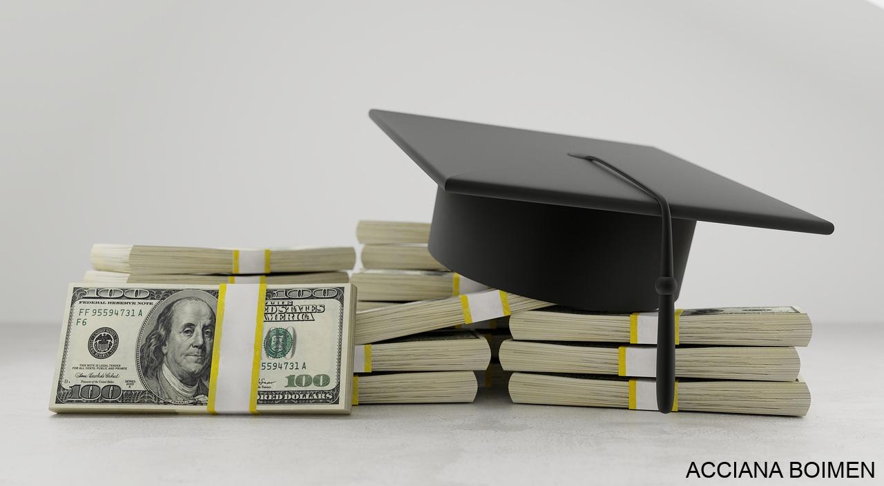 USA Scholarships for International Students - Scholarships